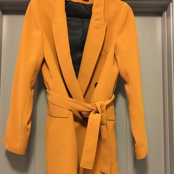 Zara Blazer - Picture 2 of 5